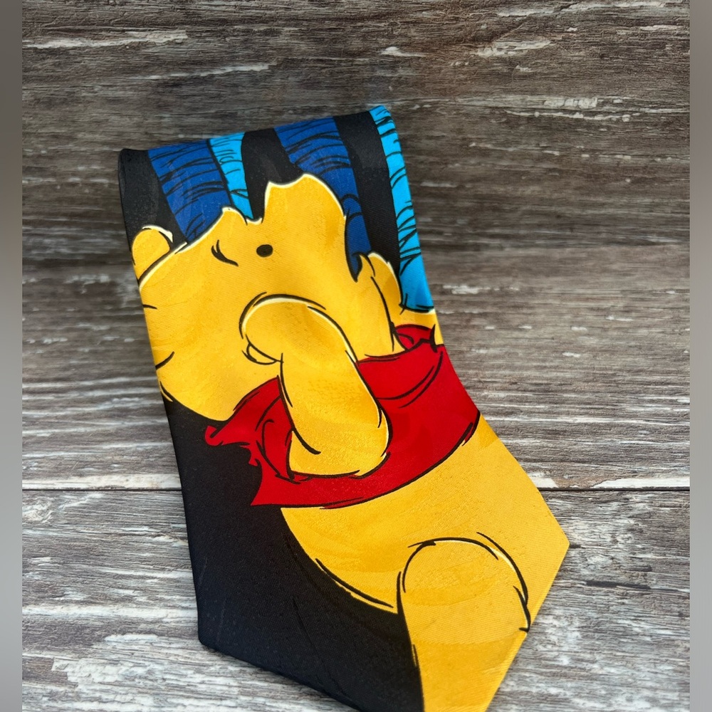 Winnie the Pooh necktie Disney vintage novelty‎ men’s tie Pooh Tigger character